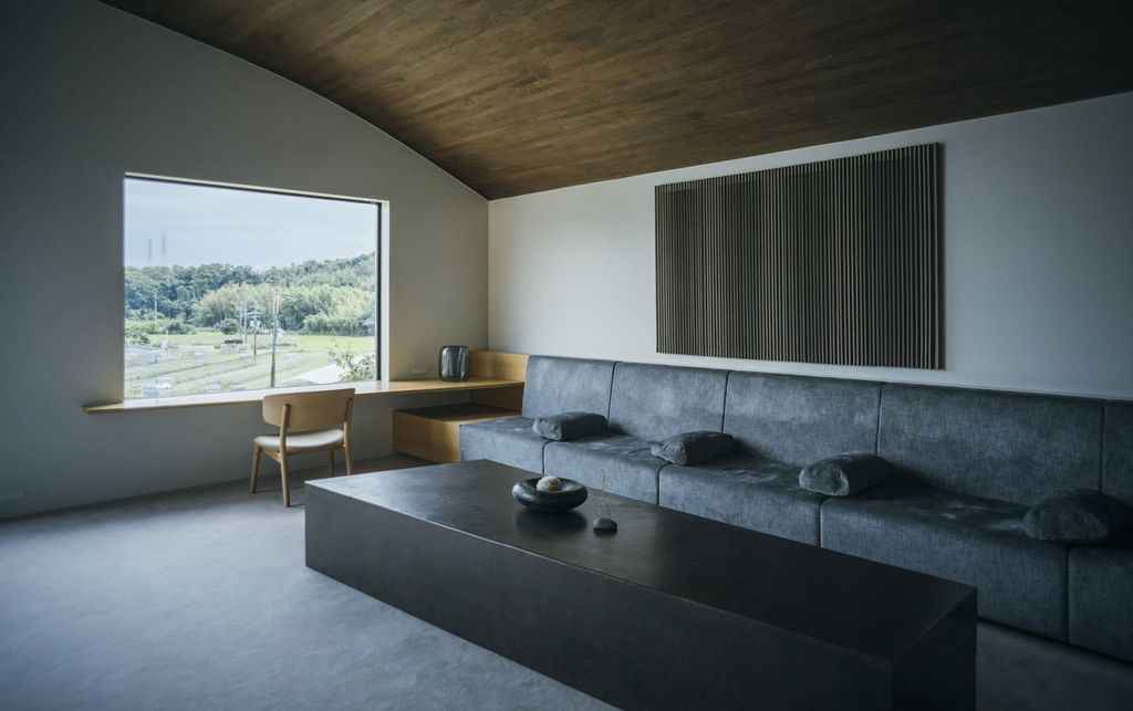 堀田カーペットのショールーム「TACTILE HOUSE OSAKA」の室内。床全体に敷き詰められるロールカーペット